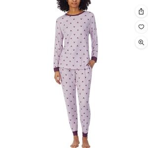 NWT Disney Minnie  Pajama Set